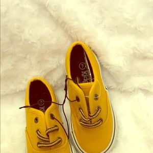 3 Eye Canvas Gold Sneakers Size 7 NWT